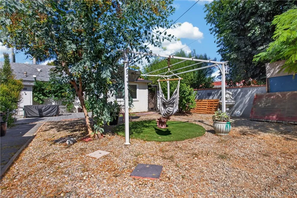 8210 White Oak Avenue Northridge, CA 91325
