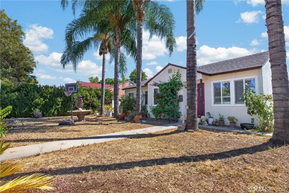 8210 White Oak Avenue Northridge, CA 91325