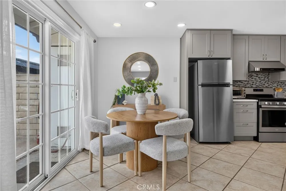 16516 Le Grande Lane Huntington Beach, CA 92649