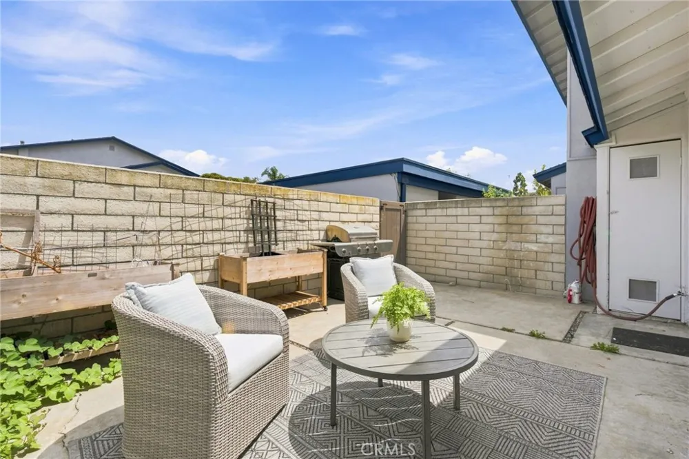 16516 Le Grande Lane Huntington Beach, CA 92649