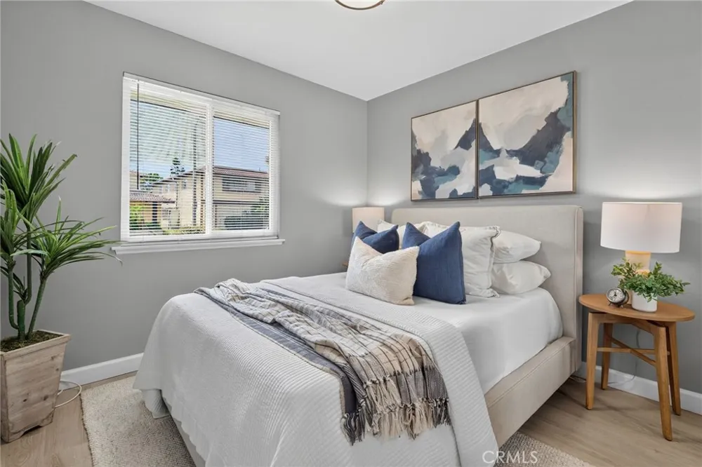16516 Le Grande Lane Huntington Beach, CA 92649