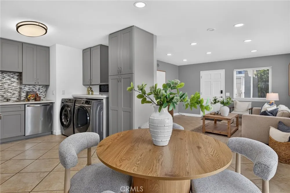 16516 Le Grande Lane Huntington Beach, CA 92649
