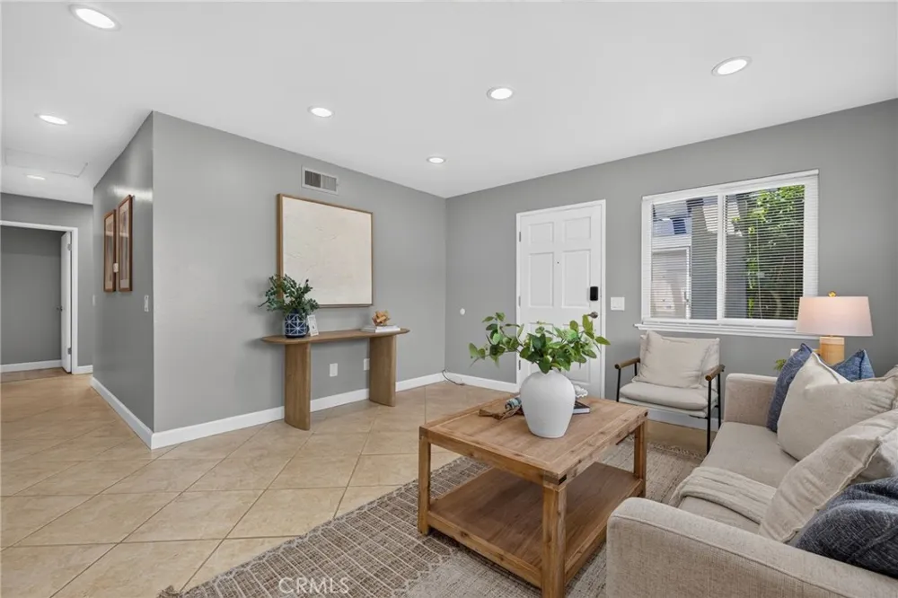 16516 Le Grande Lane Huntington Beach, CA 92649