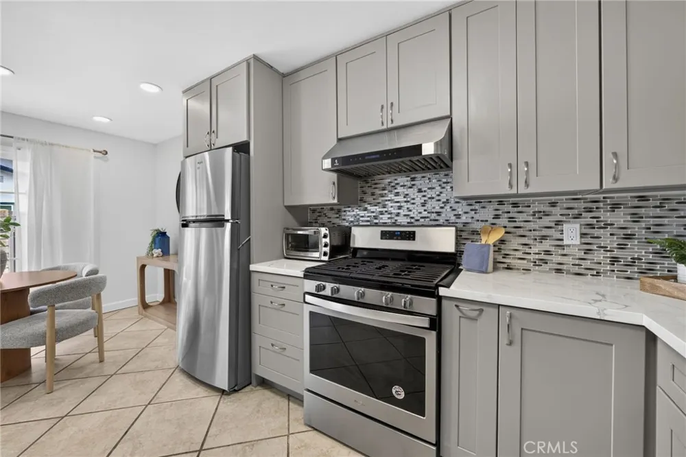 16516 Le Grande Lane Huntington Beach, CA 92649