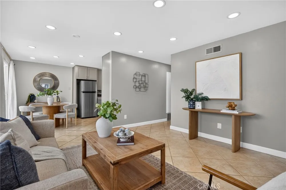 16516 Le Grande Lane Huntington Beach, CA 92649