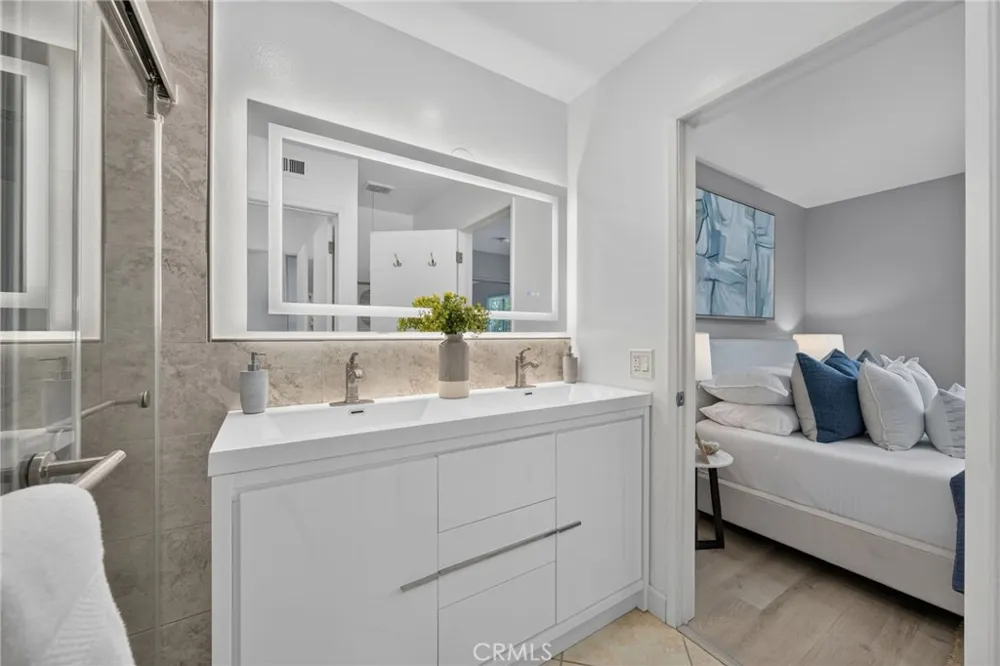 16516 Le Grande Lane Huntington Beach, CA 92649