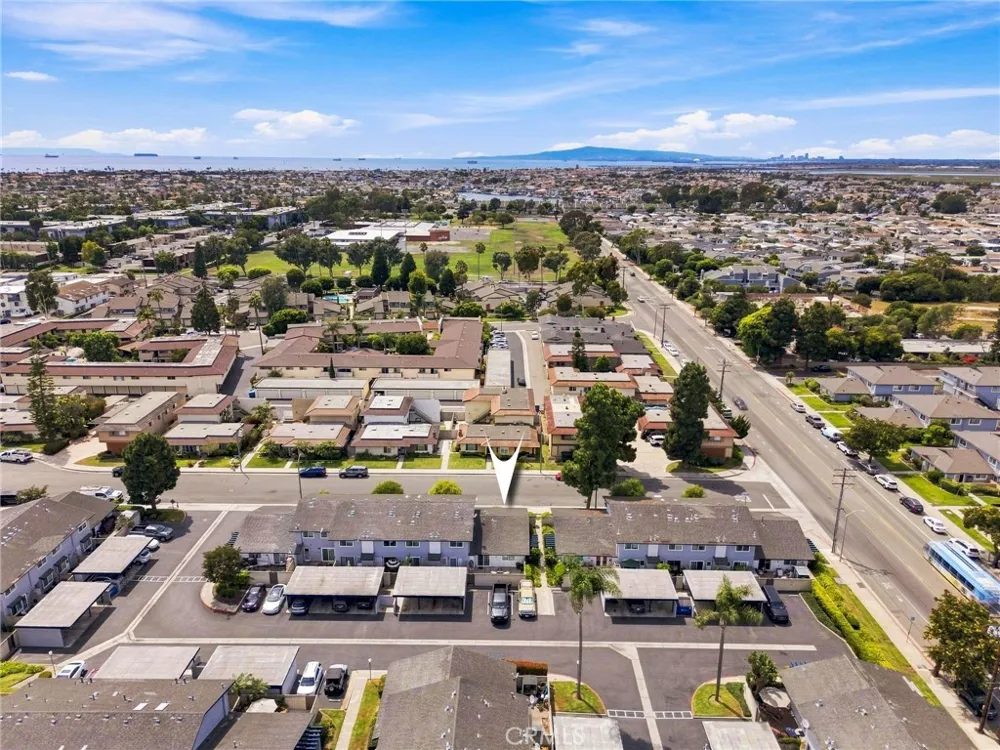 16516 Le Grande Lane Huntington Beach, CA 92649