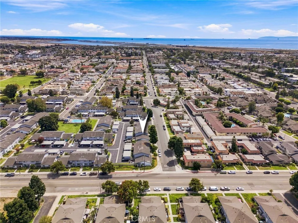 16516 Le Grande Lane Huntington Beach, CA 92649