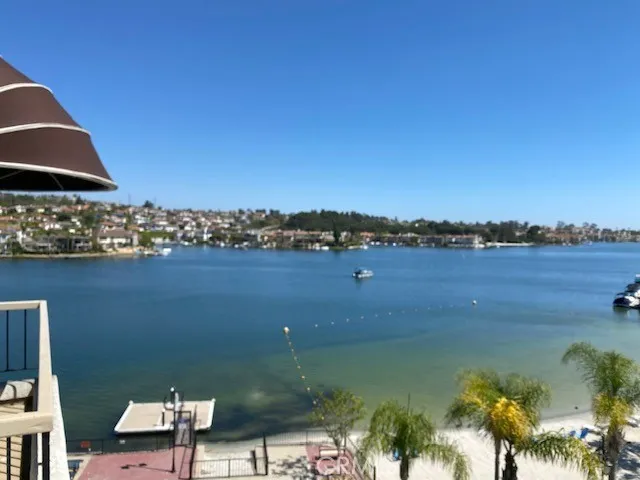 22506 Formentor Mission Viejo, CA 92692