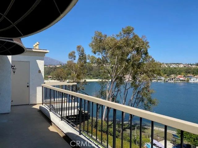 22506 Formentor Mission Viejo, CA 92692
