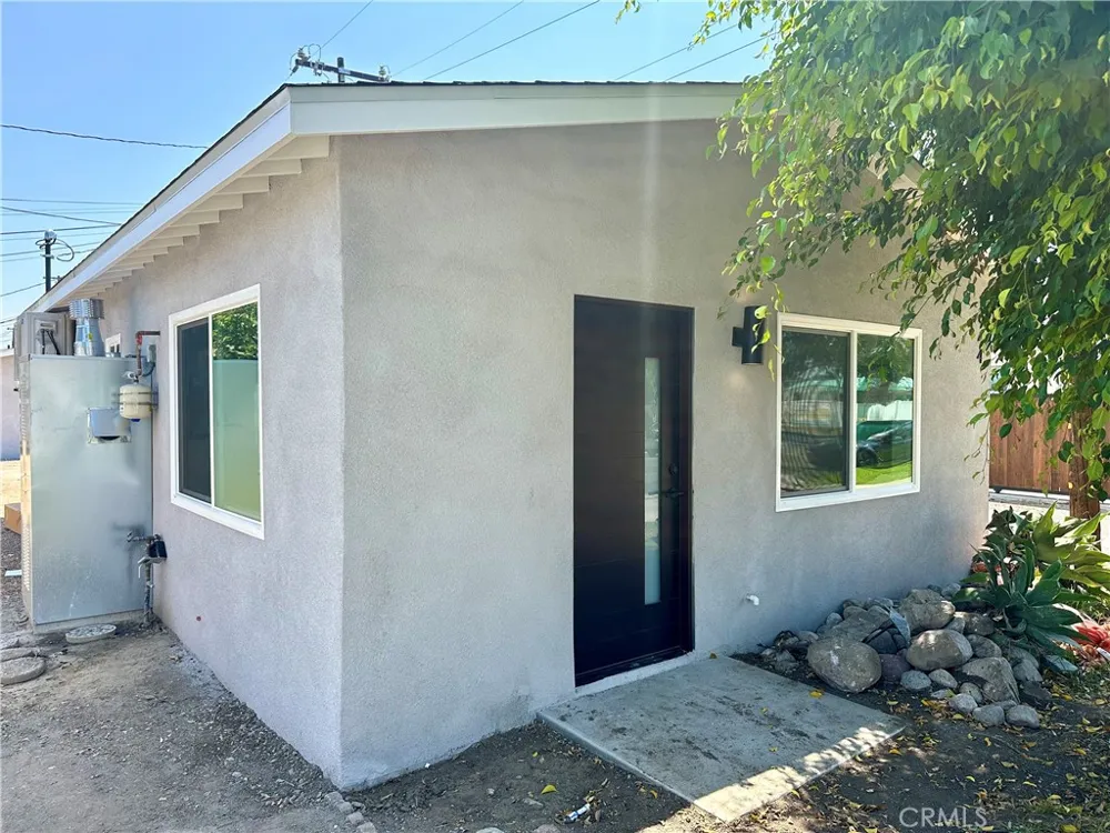 1944 W Valencia Drive Fullerton, CA 92833