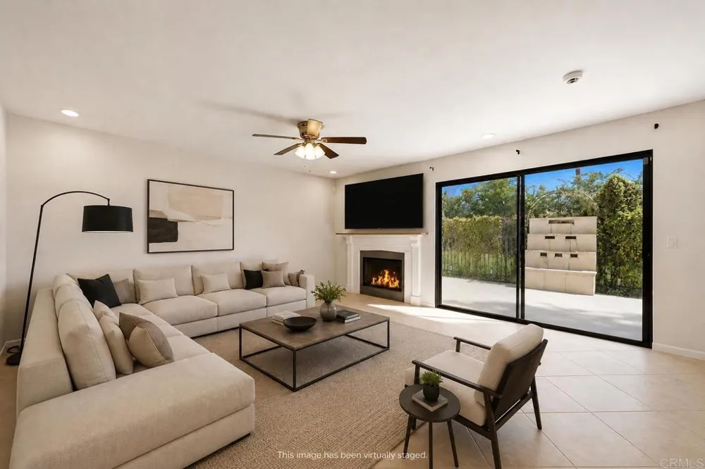 3038 Via Estrada Carlsbad, CA 92009