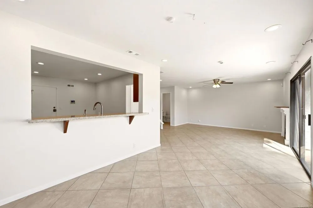 3038 Via Estrada Carlsbad, CA 92009