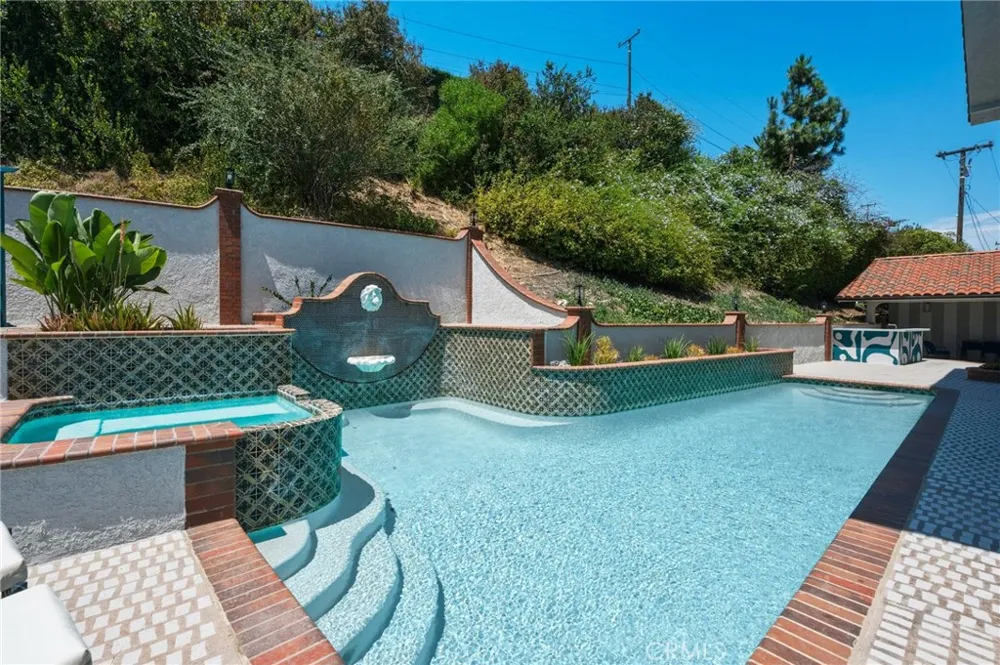2053 Suana Rancho Palos Verdes, CA 90275