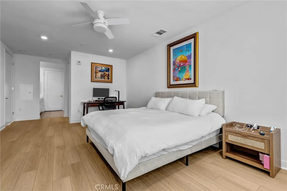 2307 Rivington Irvine, CA 92612