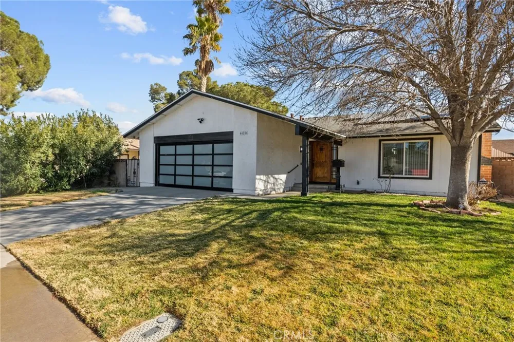 44256 Sancroft Avenue Lancaster, CA 93535