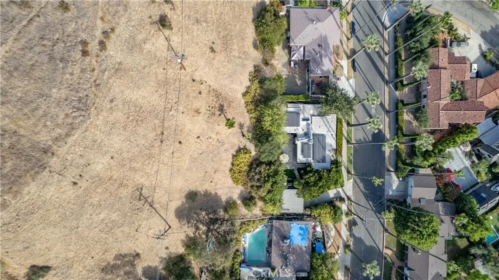 1011 W Mountain Glendale, CA 91202
