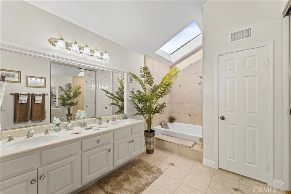 1153 Outrigger Anaheim, CA 92801