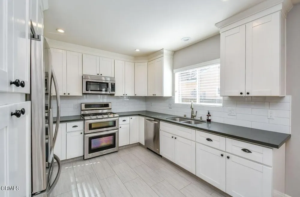 321 Lima Street Burbank, CA 91505
