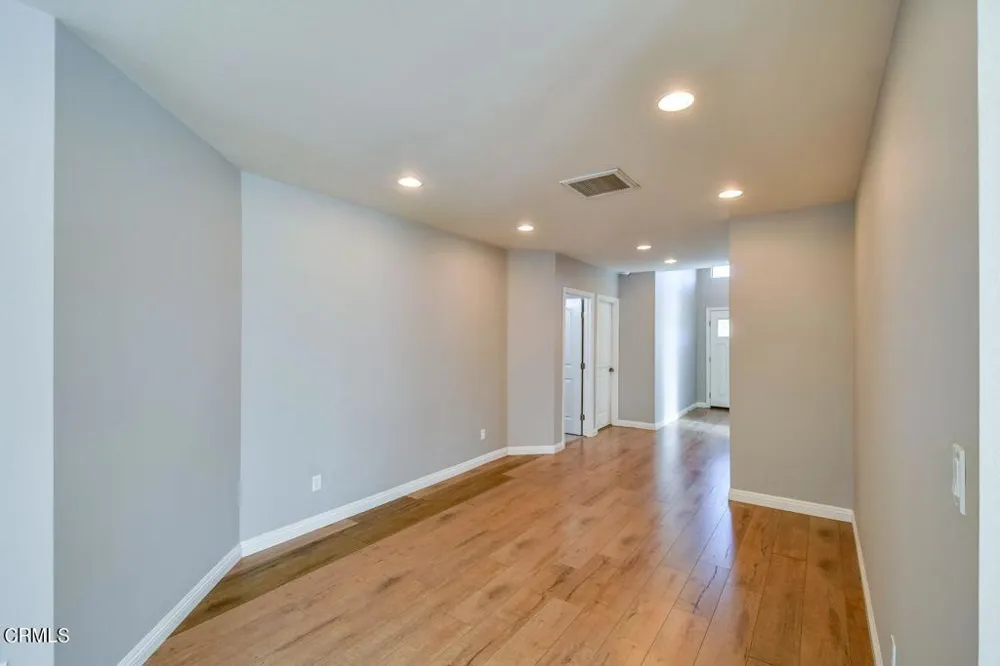 321 Lima Street Burbank, CA 91505