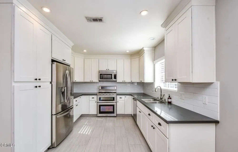 321 Lima Street Burbank, CA 91505