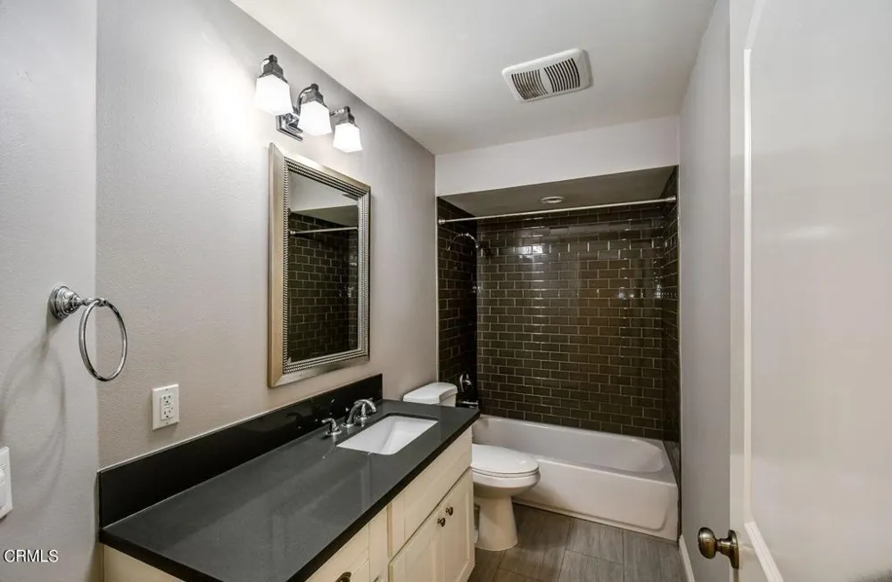 321 Lima Street Burbank, CA 91505