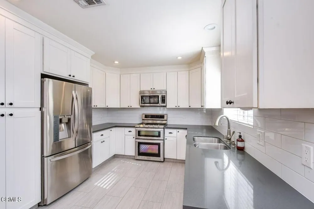 321 Lima Street Burbank, CA 91505