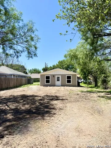 1273 Monterrey Street Uvalde, TX 78801