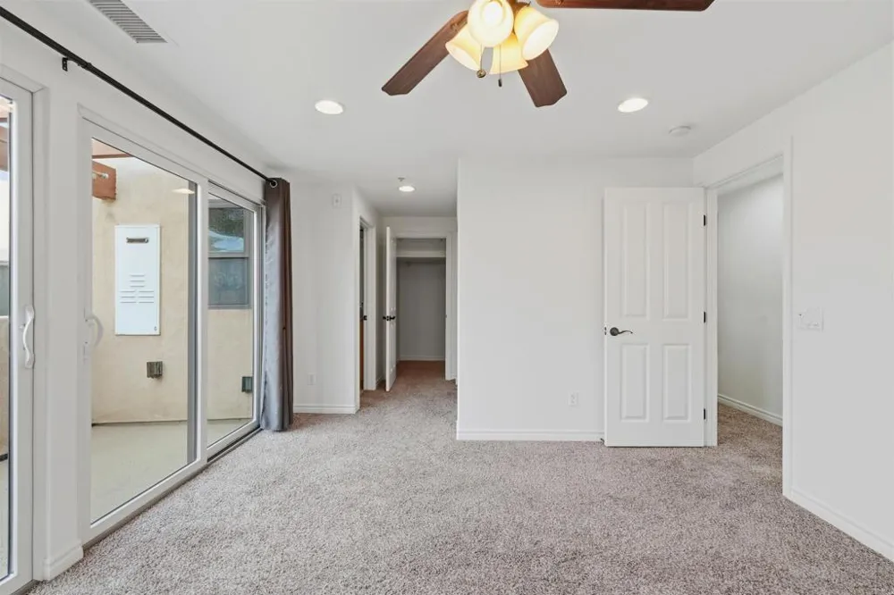 2018 Hornblend St San Diego, CA 92109