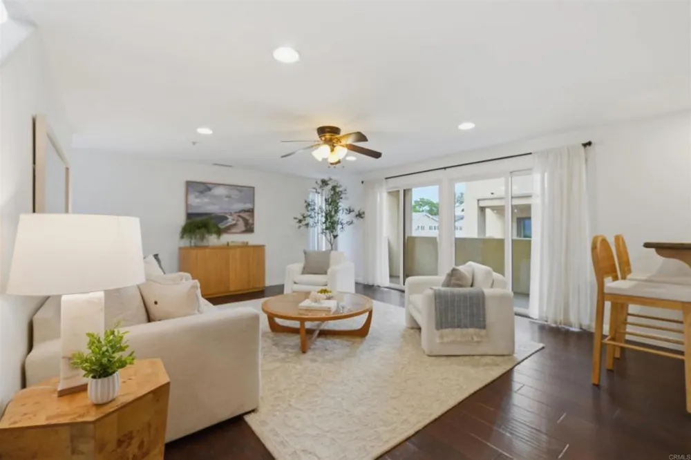 2018 Hornblend St San Diego, CA 92109