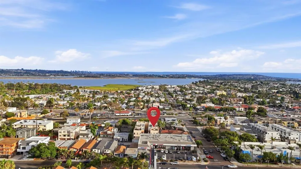 2018 Hornblend St San Diego, CA 92109