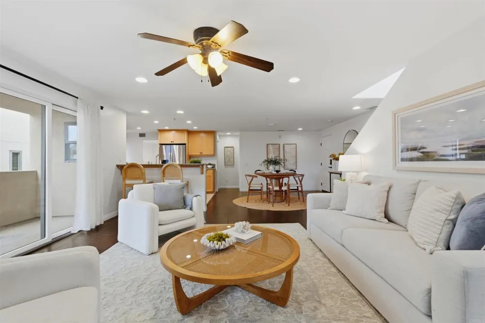 2018 Hornblend St San Diego, CA 92109