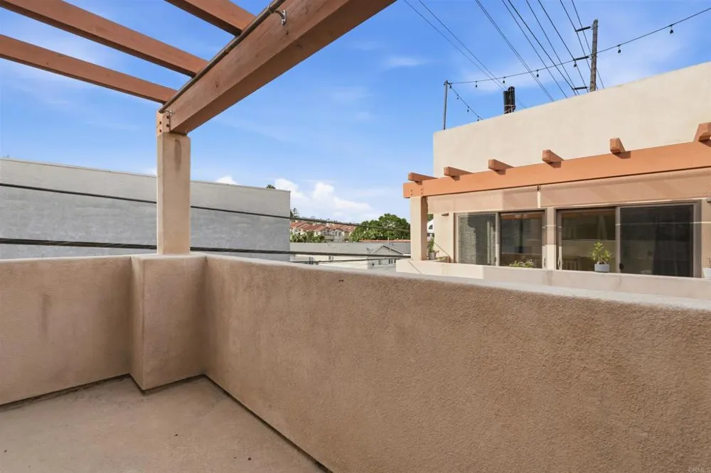 2018 Hornblend St San Diego, CA 92109