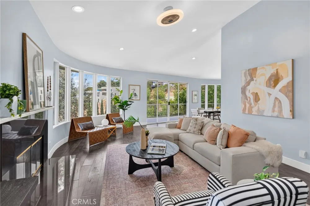 11411 Decente Court Studio City, CA 91604