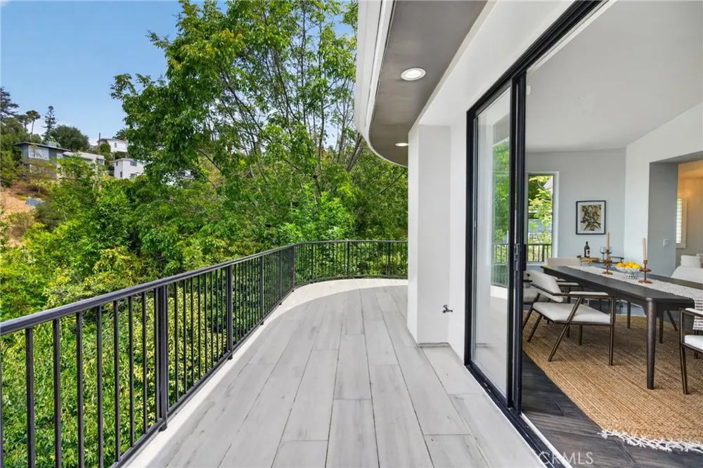11411 Decente Court Studio City, CA 91604