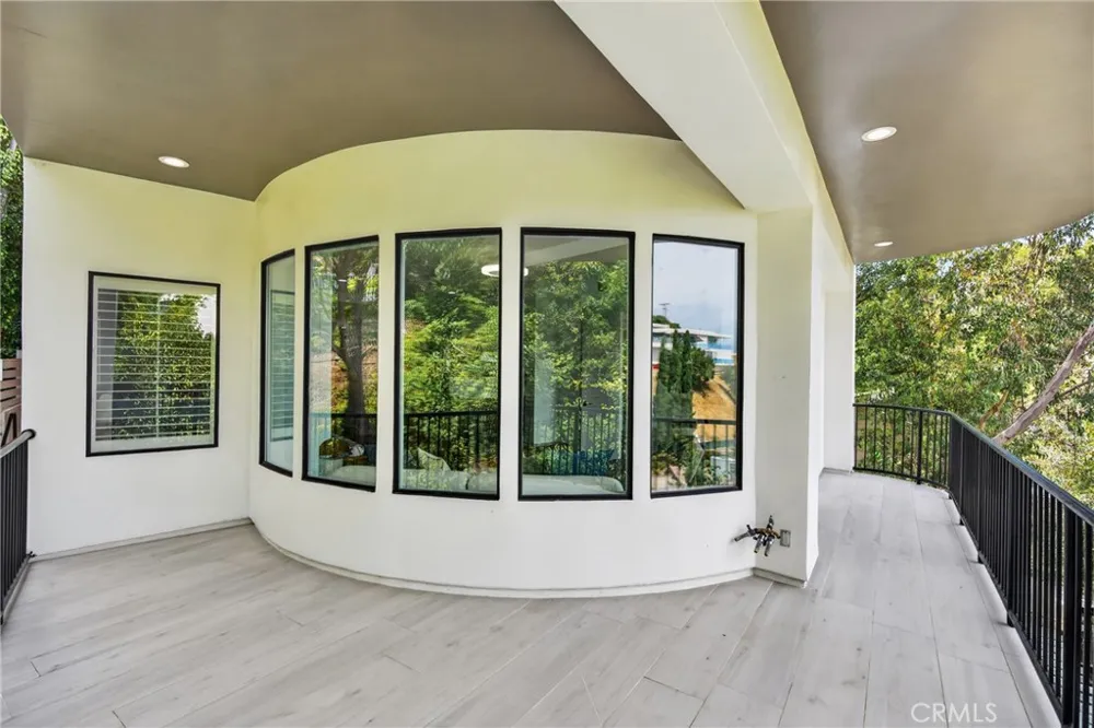 11411 Decente Court Studio City, CA 91604