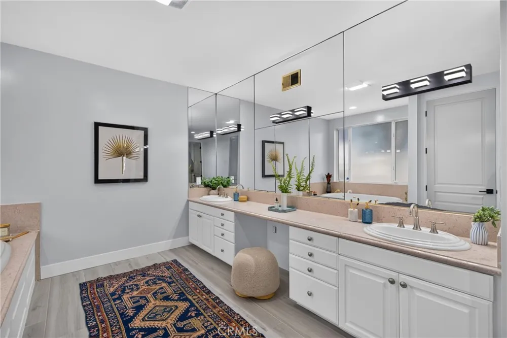 11411 Decente Court Studio City, CA 91604
