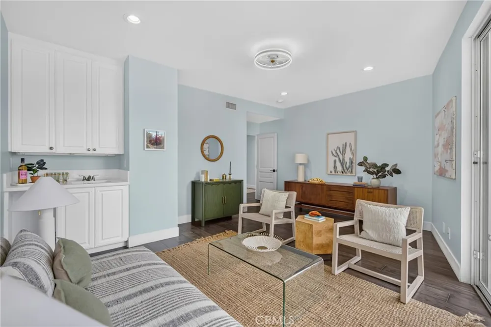 11411 Decente Court Studio City, CA 91604