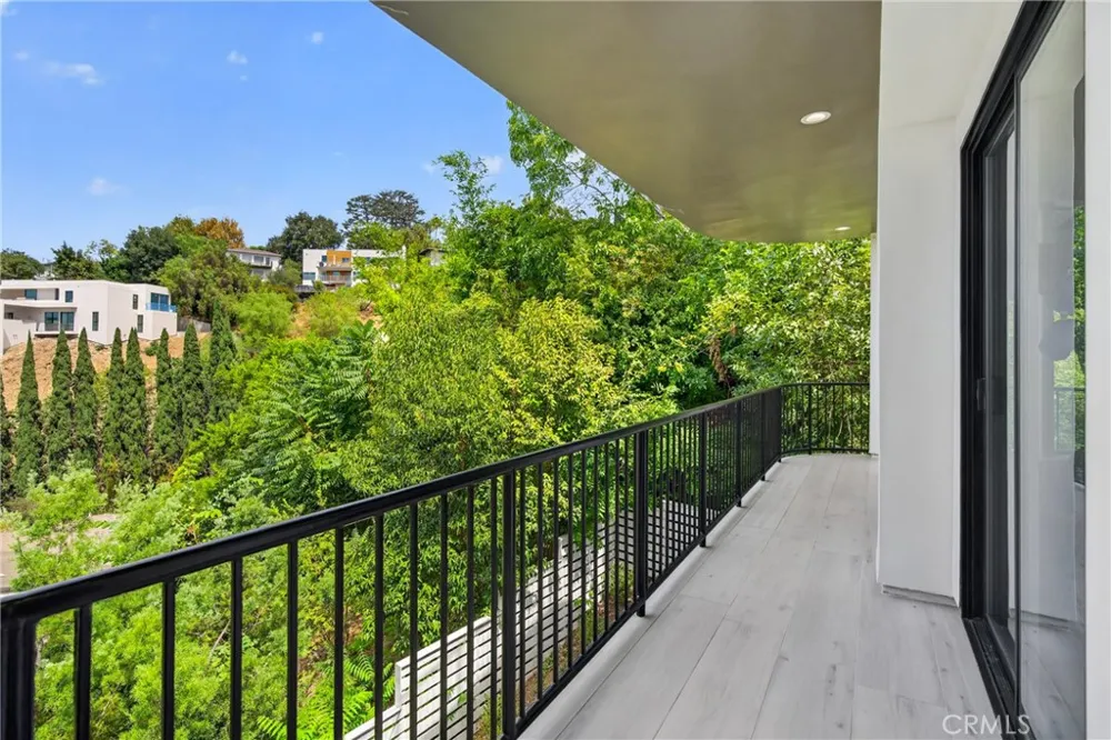 11411 Decente Court Studio City, CA 91604