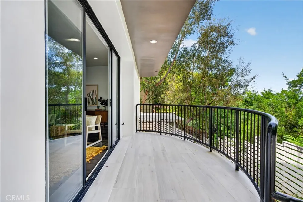 11411 Decente Court Studio City, CA 91604
