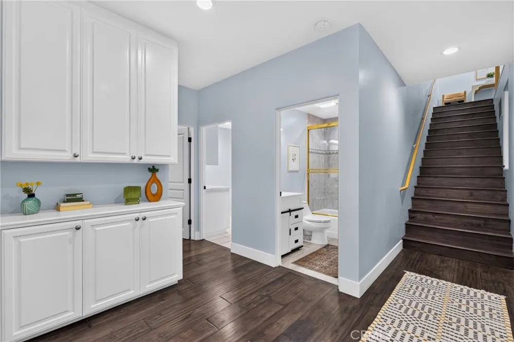 11411 Decente Court Studio City, CA 91604