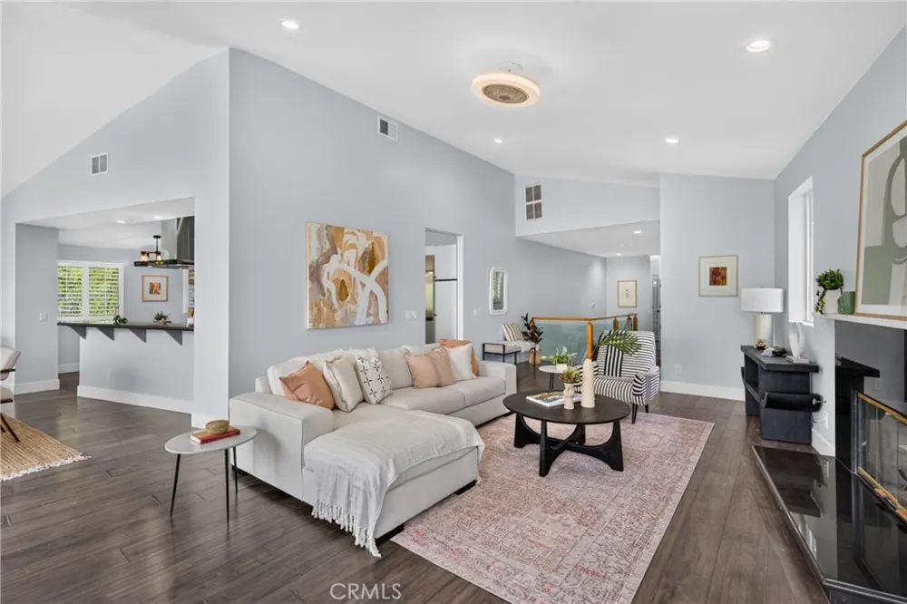 11411 Decente Court Studio City, CA 91604