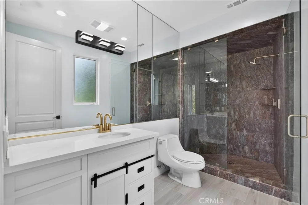 11411 Decente Court Studio City, CA 91604