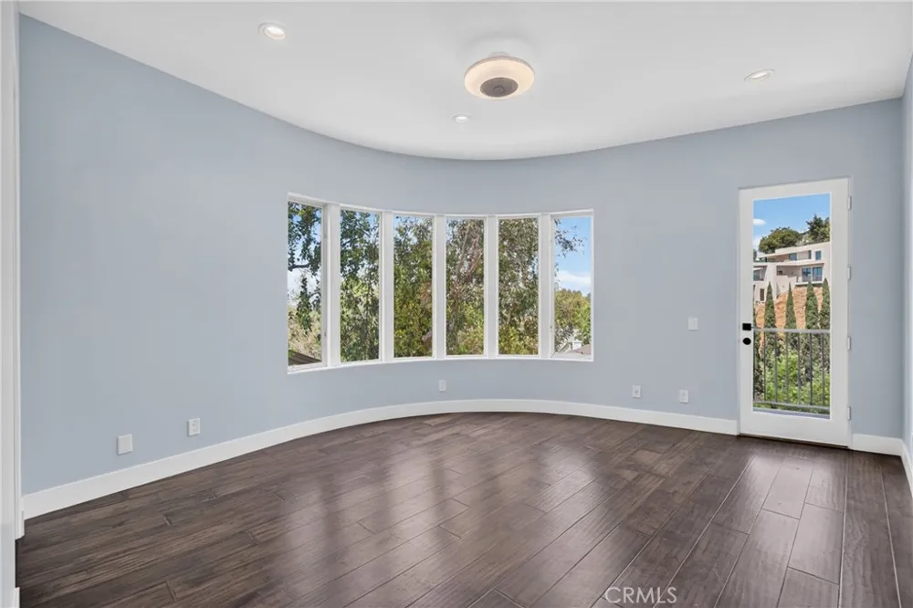 11411 Decente Court Studio City, CA 91604