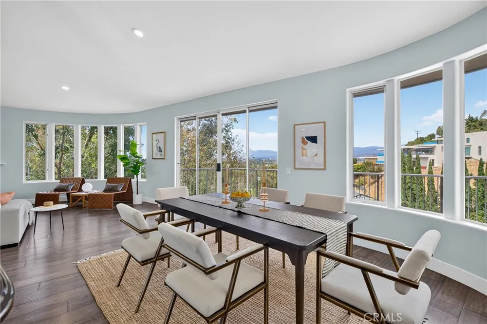 11411 Decente Court Studio City, CA 91604