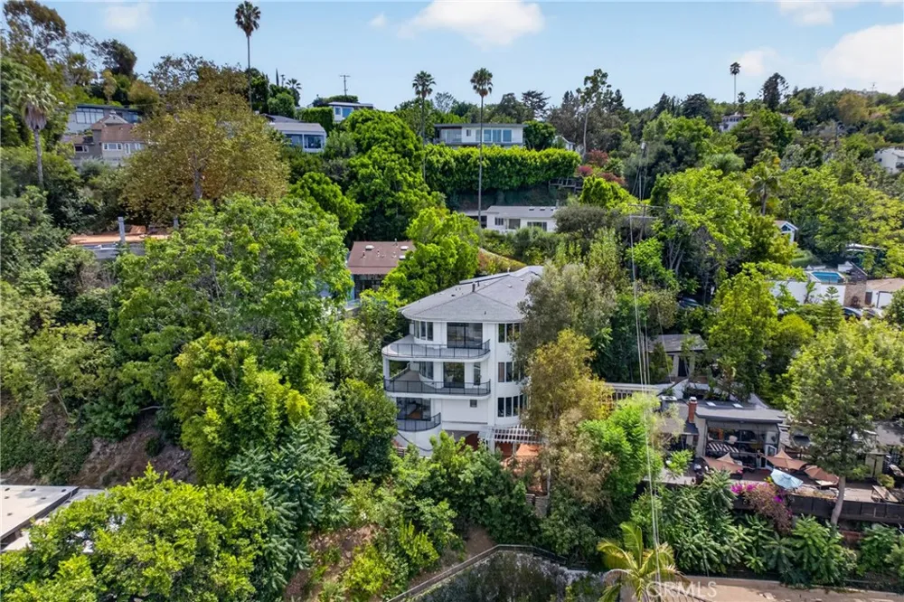 11411 Decente Court Studio City, CA 91604