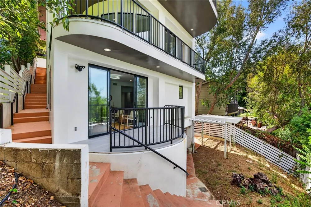 11411 Decente Court Studio City, CA 91604