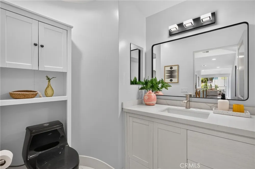 11411 Decente Court Studio City, CA 91604