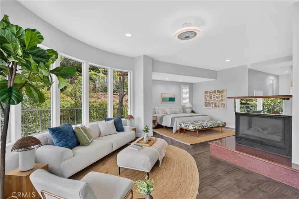 11411 Decente Court Studio City, CA 91604