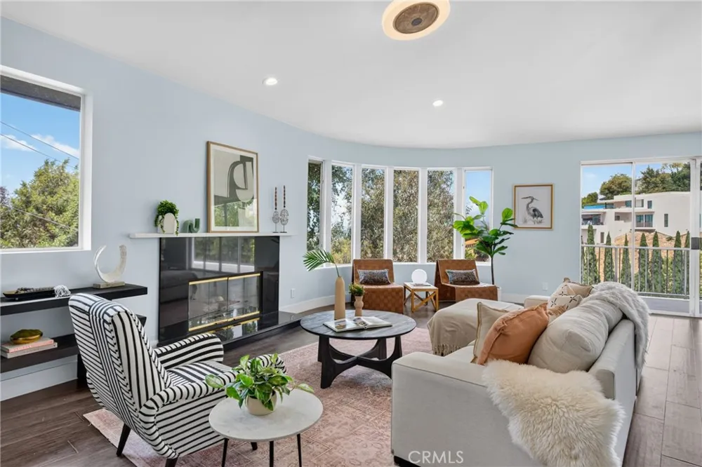 11411 Decente Court Studio City, CA 91604